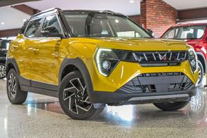 2025 Mahindra XUV3XO AX7L