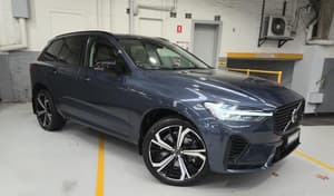 2023 Volvo XC60 Recharge Ultimate T8 Plug-In Hybrid