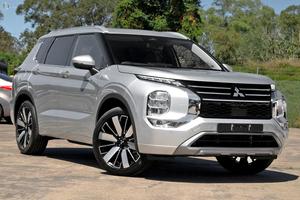 2025 Mitsubishi Outlander Exceed ZM