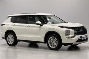 2024 Mitsubishi Outlander LS ZM