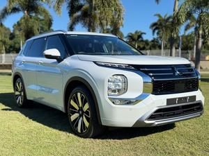 2025 Mitsubishi Outlander Exceed ZM