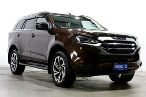 2022 Isuzu MU-X LS-T