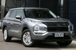 2023 Mitsubishi Outlander ES ZM