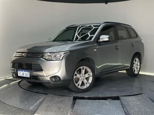 2013 Mitsubishi Outlander ES ZJ