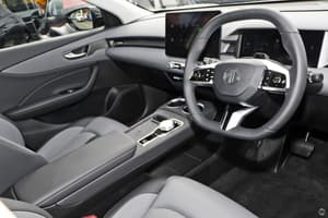 2025 MG MGS5 EV Essence 62 ZS3EM