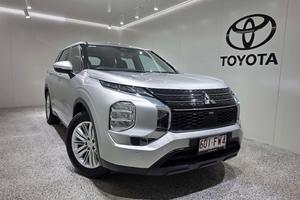 2022 Mitsubishi Outlander ES ZM