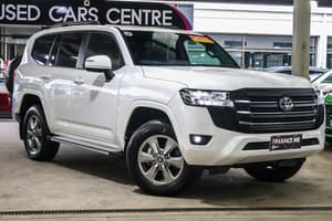 2024 Toyota Landcruiser GXL FJA300R