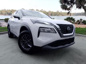 2024 Nissan X-TRAIL ST T33