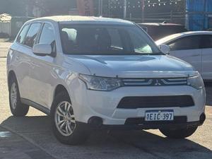 2013 Mitsubishi Outlander ES ZJ