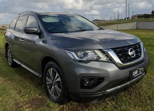 2017 NISSAN PATHFINDER ST (4x4)