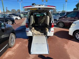 2006 Toyota Alphard WHEELCHAIR RAMP