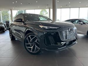2025 Audi Q6 e-tron Auto e-quattro MY25