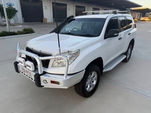 2010 TOYOTA LANDCRUISER PRADO GX (4x4)