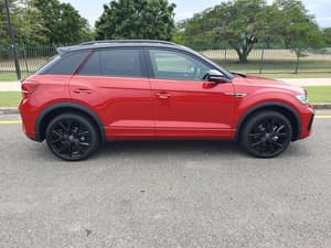 2025 Volkswagen T-Roc 140TSI R-Line D11