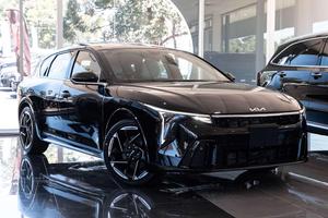 2025 Kia K4 GT-Line CL4m
