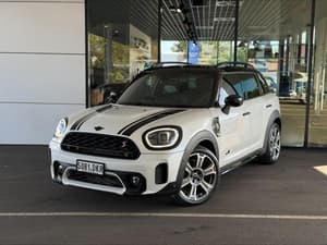 2022 MINI Countryman Cooper SE MINI Yours F60 LCI