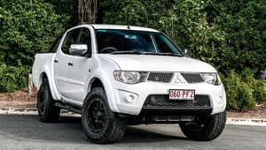 2014 Mitsubishi Triton GLX-R MN 4X4