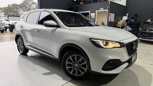 2021 MG HS Core SAS23