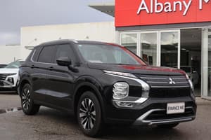 2025 Mitsubishi Outlander LS ZM