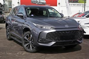 2025 MG HS Super Hybrid Essence AS33P