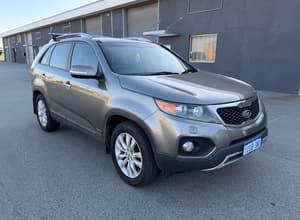 2010 KIA SORENTO PLATINUM (4x4)
