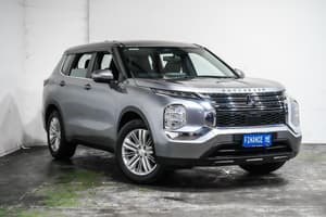 2022 Mitsubishi Outlander ES ZM
