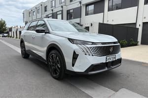 2025 Peugeot 5008 Allure Hybrid Auto MY25