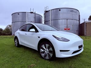 2022 Tesla Model Y Rear-Wheel Drive