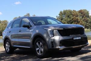 2025 Kia Sorento S MQ4 PE