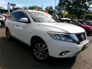 2015 Nissan Pathfinder ST (4x2) R52