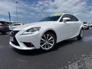 2016 Lexus IS IS200t Luxury ASE30R