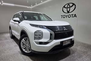 2024 Mitsubishi Outlander ES ZM