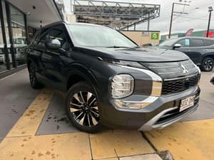 2025 Mitsubishi Outlander LS ZM