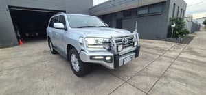 2017 TOYOTA LANDCRUISER VX (4x4)