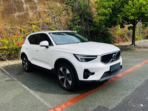 2022 VOLVO XC40 ULTIMATE B4 BRIGHT MHEV