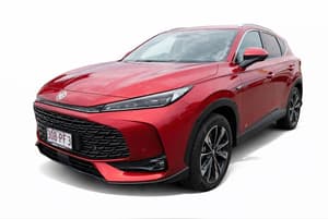 2025 MG HS Essence Auto MY25