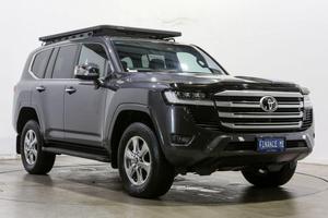 2025 Toyota Landcruiser Sahara FJA300R