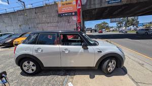 2015 MINI COOPER -