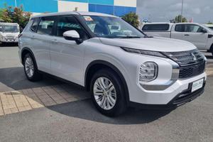 2024 Mitsubishi Outlander ES ZM