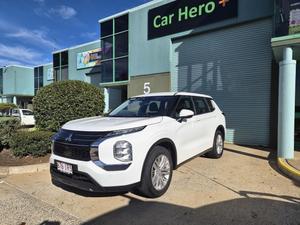 2023 Mitsubishi Outlander ES ZM