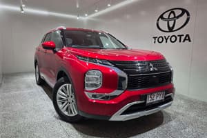 2024 Mitsubishi Outlander LS ZM