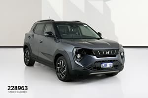 2025 Mahindra XUV 3XO AX7L
