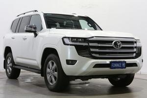 2026 Toyota Landcruiser Sahara FJA300R