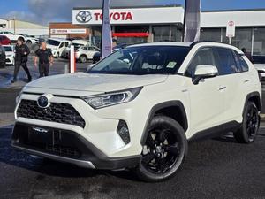 2021 Toyota RAV4 Cruiser Auto eFour
