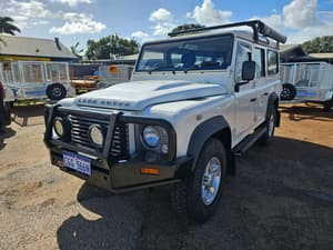 2010 Land Rover Defender 110 (4x4) MY10