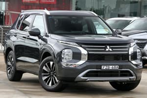 2025 Mitsubishi Outlander LS ZM