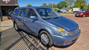 2010 KIA GRAND CARNIVAL 