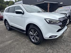 2023 Isuzu MU-X LS-T