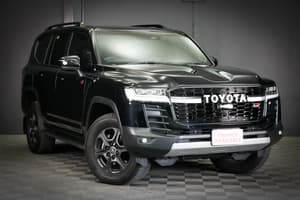 2025 Toyota Landcruiser GR Sport FJA300R
