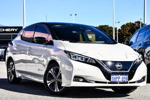 2022 Nissan LEAF ZE1
